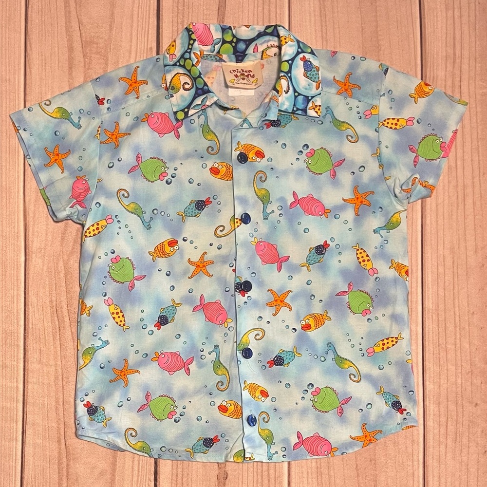 Chicken Noodle Clothing Boys Size 7 Button Up Short Sleeve Shirt Fish & Bubbles